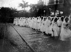 Catholic schoolgirls in Panama